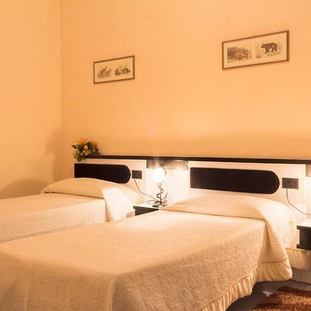 Hotel Falisco Fabrica di Roma エクステリア 写真