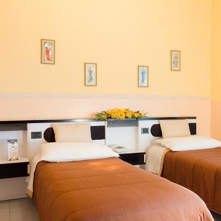Hotel Falisco Fabrica di Roma エクステリア 写真