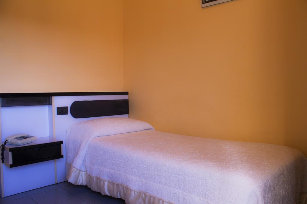 Hotel Falisco Fabrica di Roma 部屋 写真