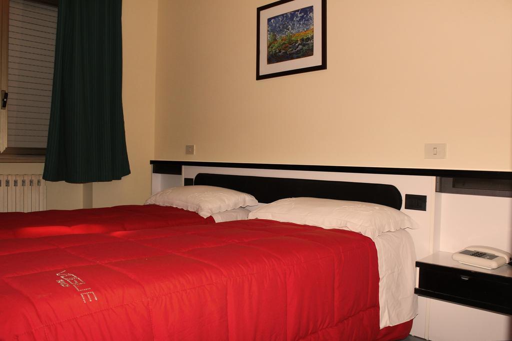 Hotel Falisco Fabrica di Roma 部屋 写真