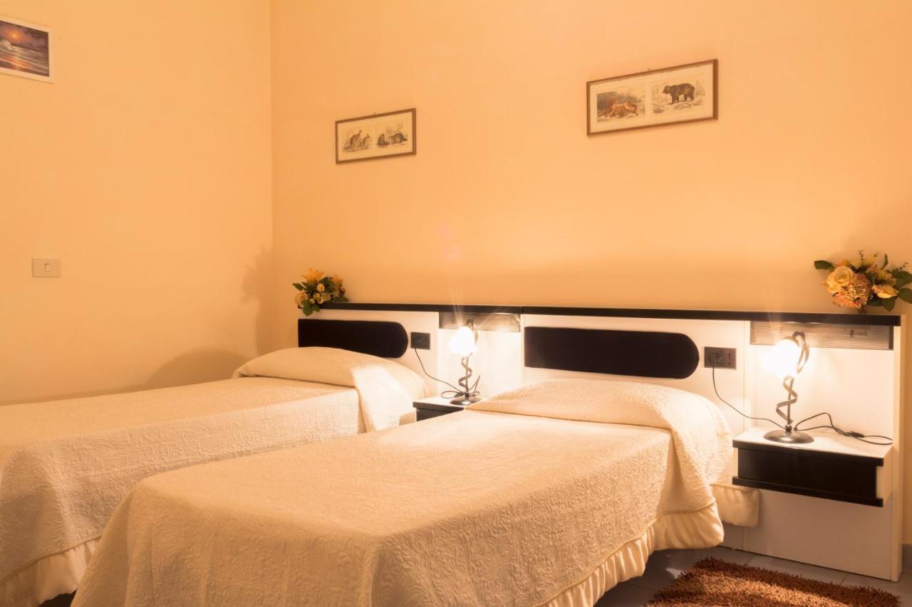 Hotel Falisco Fabrica di Roma エクステリア 写真