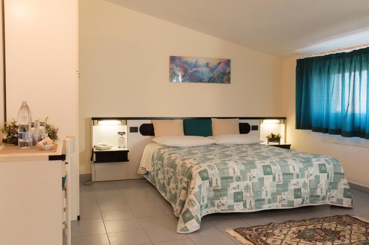 Hotel Falisco Fabrica di Roma エクステリア 写真